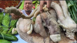 จุ๊ตัวเดียวอันเดียวงัวไข่หำงัวกะเจี้ยวงัวต้มเปื่อยคุ้ยแจ่วขั้เพี้ยใส่บีขมๆ กัดกินคำใหญ่ๆ | อิแอบแซบ