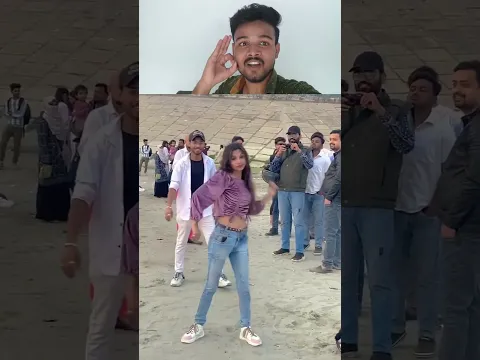 Ladki Reels Banaa Rahi Thi bhai  bich Mein Ake Kharab Kar Diiya Funny Video | #shortsfeed #shorts
