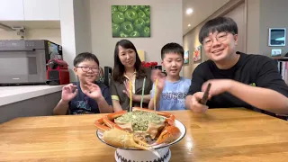 Happy Birthday, mom! 생일축하해요 엄마! (2021)
