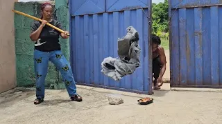 Father Ankrah outsmart the trapper 😎😎