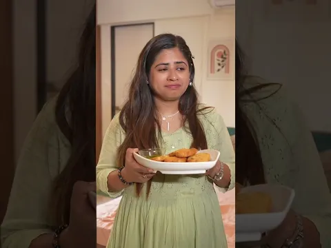 Watch till the end and comment your REACTI😝N #littleglove #ashortaday message seriously lena !