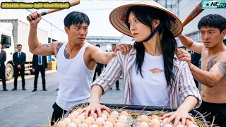 Cô Gái Quê Bán Trứng Gà Bị Côn Đồ Đập Phá Đòi Tiền Bảo Kê Ai Ngờ Cô Là Chiến Thần Đập Cả Đám Què Giò