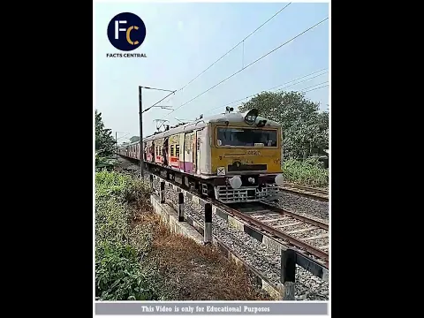 Railway Crossing-ல Ambulance மாட்டிக்கிட்டா என்ன செய்வாங்க 😱😱 !!! #shorts #factscentral