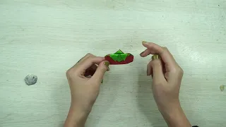 Instructions on how to fold a tomato, a star fruit, and an eggplant.