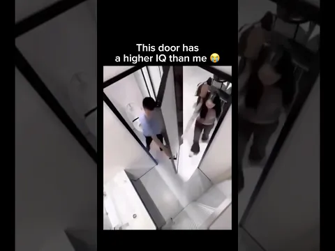 This door has a higher IQ than me 😭