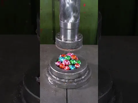 Candy vs. 150 ton hydraulic press 🫣 #hydraulicpress #crushing #satisfying #viral