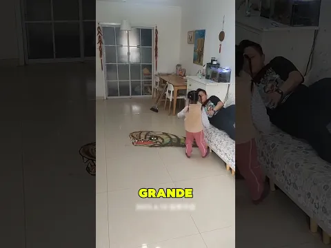Uma Cobra Gigante Entrou na Minha Casa 😱🐍