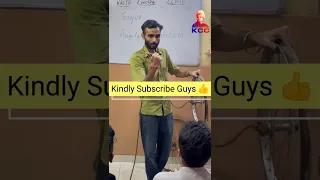 Why Spinning Wheel Not Fall |Gyroscopic Effect | Spinning Top |Torque And Angular Momentum