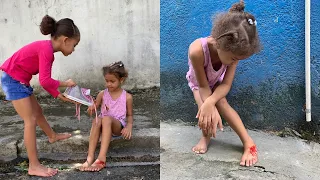 LE REGALÓ SUS ZAPATOS 👟 a una Niña Pobre #cortometraje #movie #peliculas