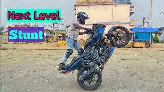 Next Level Stunt Riding On Pulsar220 & Yamaha R15 || suvo stunt