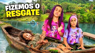 ENCONTRAMOS UMA MENINA ABANDONADA EM UM BARCO NO MEIO DA LAGOA ! - E NINGUÉM SABIA DE ONDE ELA VEIO