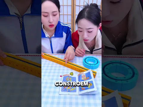 Construímos uma pista de trem perfeita com looping! 🤯 #shorts