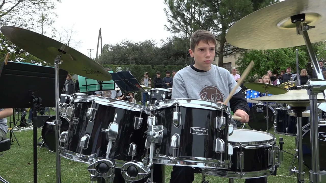 Gurb acull la quarta trobada Batek, amb prop d’un centenar d’alumnes de bateria d’Osona