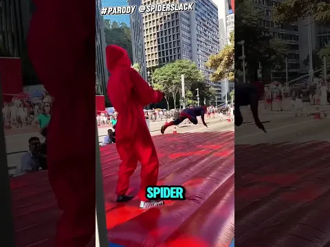 SPIDERMAN LEJOS DEL BAÑO #parody