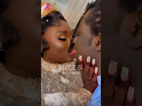 Le BISOU de OMARO à sa femme SOKHNA BATOR