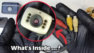 ماذا يوجد داخل هذه الكاميرة الصغيره.. ؟ | What's inside this little camera ؟