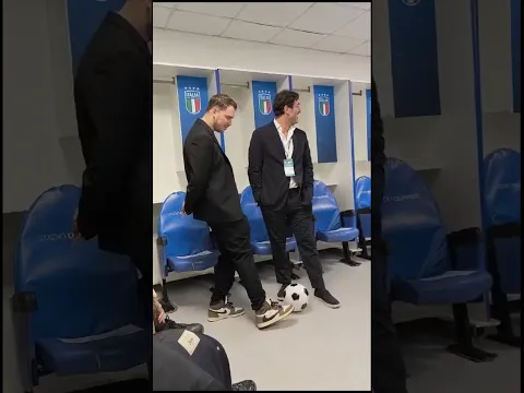 MikeShowSha fa un TUNNEL a Ciro Ferrara #shorts #calcio #football