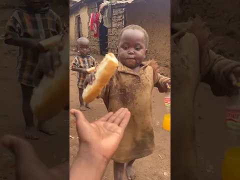 A poor kid can also knows that I must give the needy🙏.thank you God for the blessing