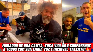Morador de Rua Canta, Toca Violão e Surpreende a Todos com sua Linda Voz e Incrível Talento! 😱❤️