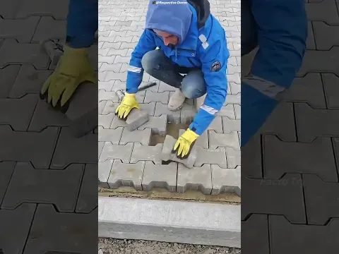 அடடா! கடைசி செங்கல் எப்படி பெர்ஃபெக்ட்டா ஃபிட் ஆச்சு? 😳🧱 #Shorts #Construction
