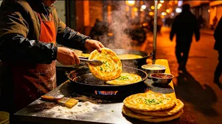 【LIVE】A pretty girl sells pancakes at the market.