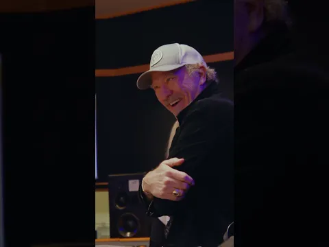 If you loved Brooks & Dunn and Jelly Roll’s performance on the #cmaawards check out this BTS clip
