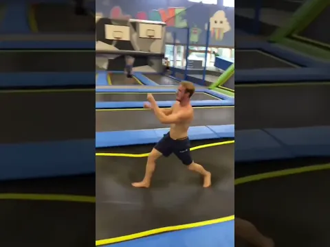 There’s Something Weird About This Clip 👀