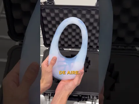 Este bolso está hecho de aire #ciencia #curiosidades #química #aerogel