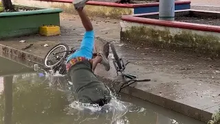 La bicicleta partida