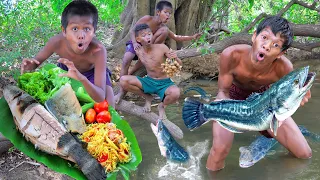 Survival Skills - Oo! Meet Big Fish & Cook At Jungle Eating Show