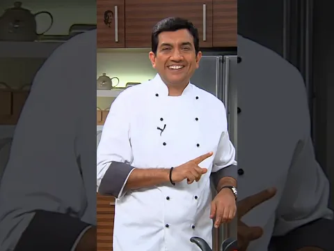 Get a taste of Mumbai’s 'Kanda Pohe' and bring this #StreetFoodRecipe to your home! 👌 #ytshorts