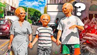 Je PRANK des gens déguisé en Famille D'ALIEN dans la rue 👽