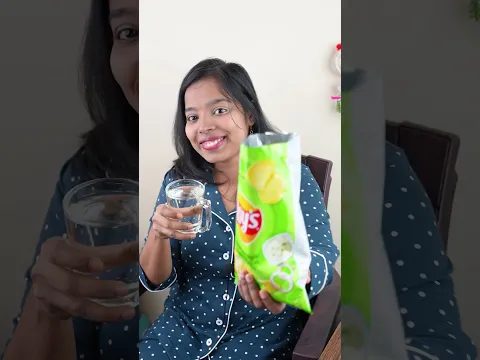 Sister VS Me | Eating Lay's | JOLO CHIP PRANK on Sister #minkutinku #shorts #ytshorts #comedy #funny
