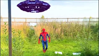 Superhero vs Aliens