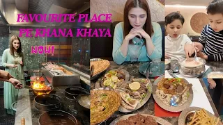 Aaj hum nay favourite place pay khana khaya