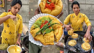 Extremely Brave Jyoti Didi Selling Cheese Vadapav in Nashik | Ulta Vadapav | Indian Street Food