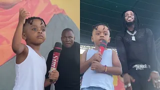 ONA NASEEB JUNIOR mtoto wa DIMOND alivyofanya balaa kwenye jukwaa baada yakukabiziwa MIC na babake