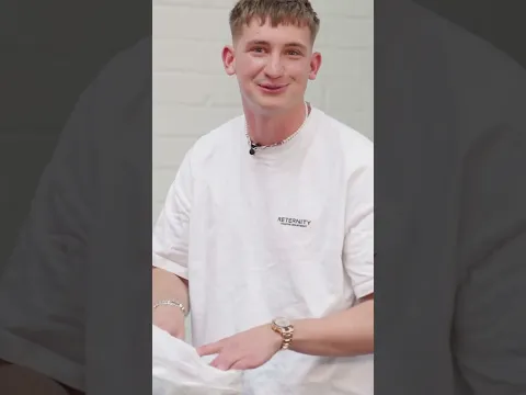 Mädchen schenkt Tom einen Döner bei 15. VS Tom 😍 #shorts
