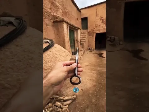 شوفو هذه الشخص عاد الى منزله القديم 😻💖وأنصدم شوفو شصار؟❤️🥰#shorts #يوتيوب #شورت #fypシ゚viral