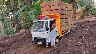 Hampir Kelebihan Muatan Batu-Bata Sampai Ban Kempes truk giga rc