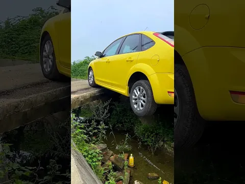 Epic car reversing 🤯😱 #shortsfeed #trendingshorts #viral