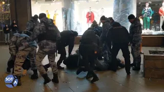 Идут задержания в Москве! Отменено празднование нового года на Красной площади!