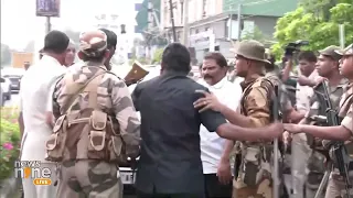Breaking News: TDP Workers Attack YSRCP Leader Vallabhaneni Vamsi's Residence in Vijayawada | News9
