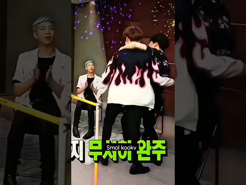 The difference is pretty clear😏😉, taekook what with that intense stare💚💜🌈