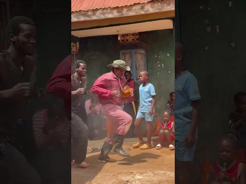 Crazy chicken Dance 🤣🤣