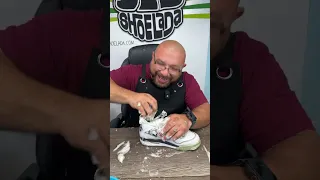 Theshowlorios is live!