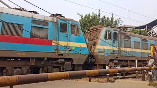 Power Boaster Twins GTL Wag7 Leads Loaded Boxn Wagons Freight Train Furiously Crossing At Railgate