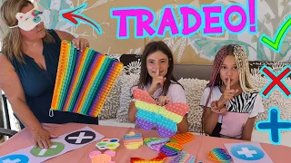 TRADEO de POP ITS ¡PERO a CIEGAS! Intercambio de FIDGET TOYS