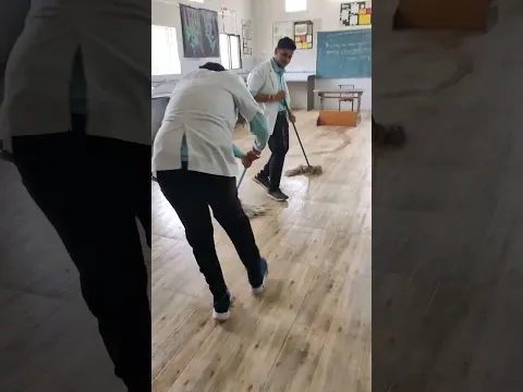 me my friend fighting with// moto
