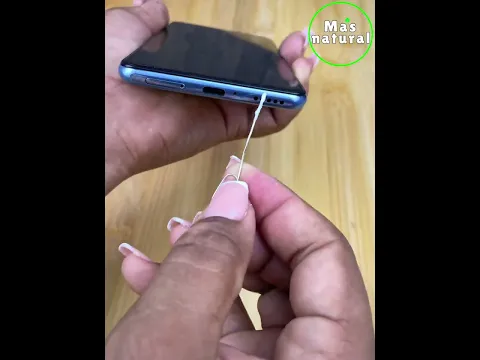 AGREGUÉ UN SUJETAPAPELES POR LOS ORIFICIOS DEL CELULAR. #shorts
